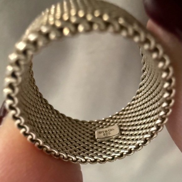 Tiffany & Co. vintage Somerset Sterling Silver Mesh Ring - size 6. - Picture 3 of 3